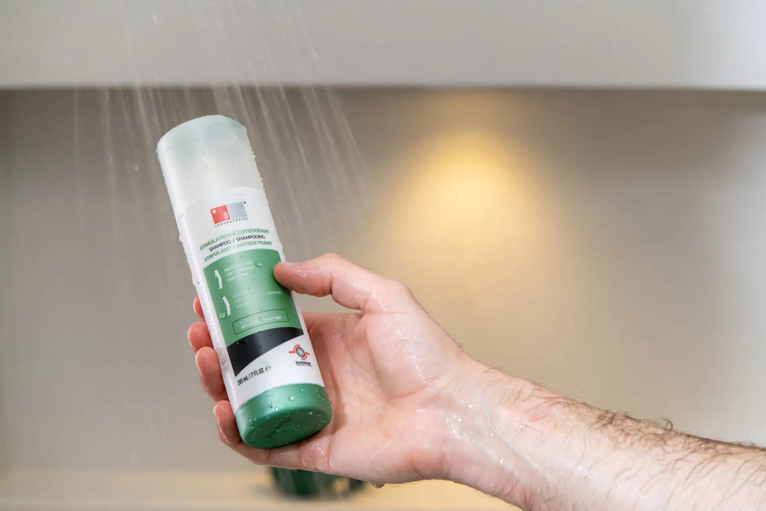 Waarom en wanneer gebruik je een shampoo tegen haaruitval?